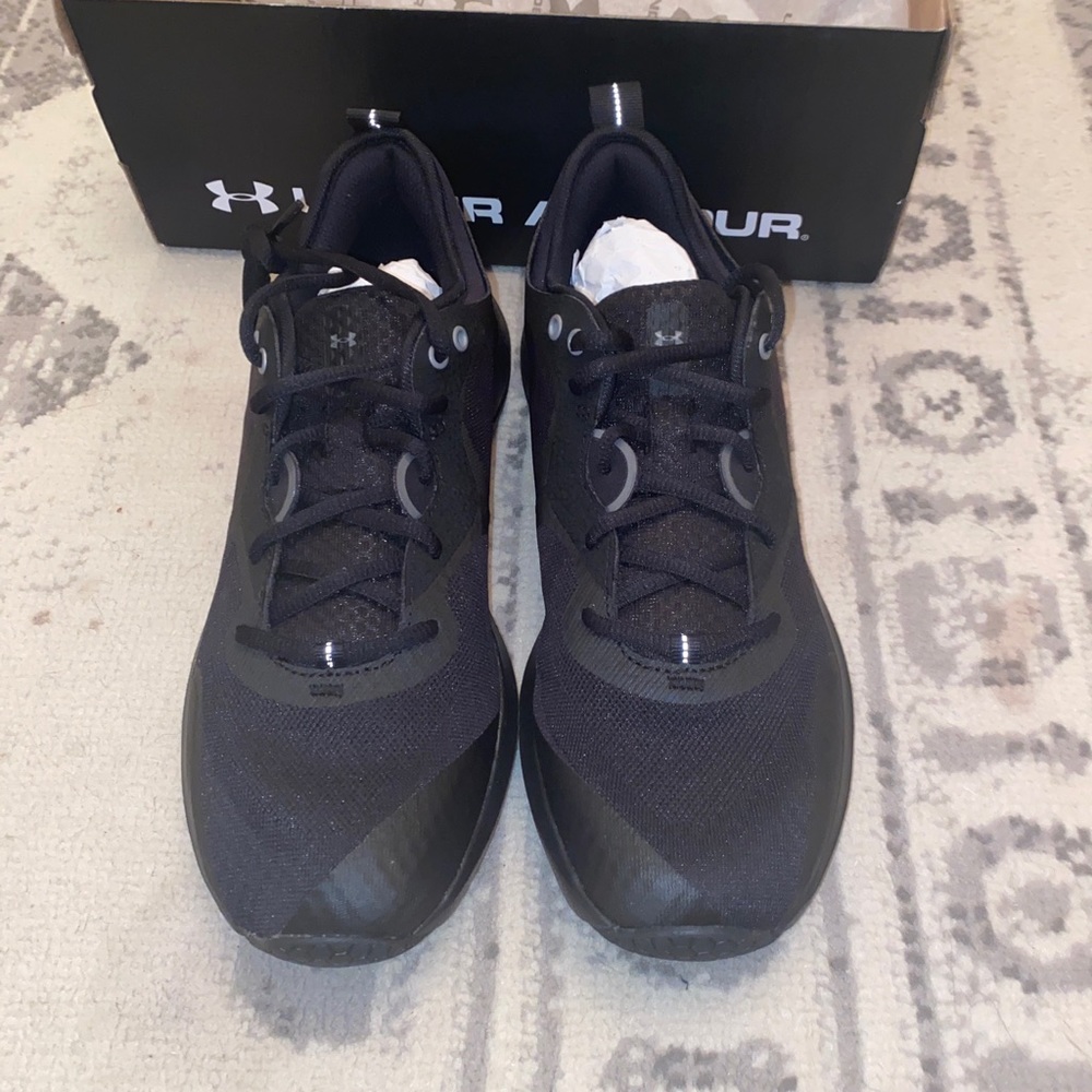 Under Armour HOVR Omnia MTLC